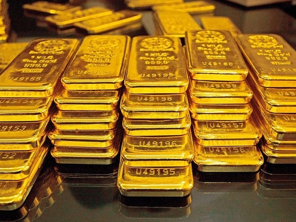 Giá vàng thế giới tăng vọt