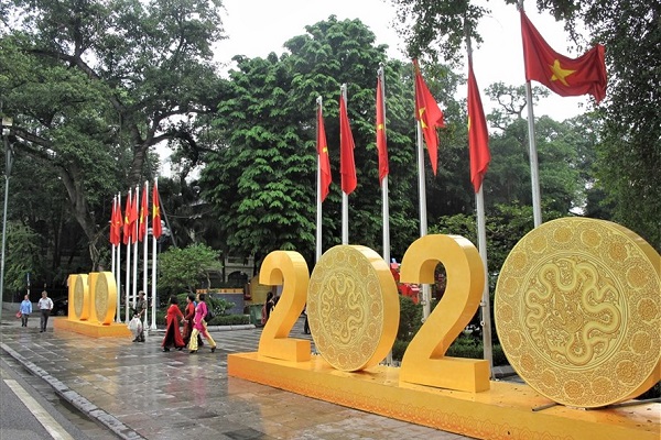 Vườn hoa Lý Thái Tổ là nơi sẽ diễn ra trọng thể Lễ kỷ niệm 1010 năm Thăng Long - Hà Nội (Ảnh: L.Q.V)