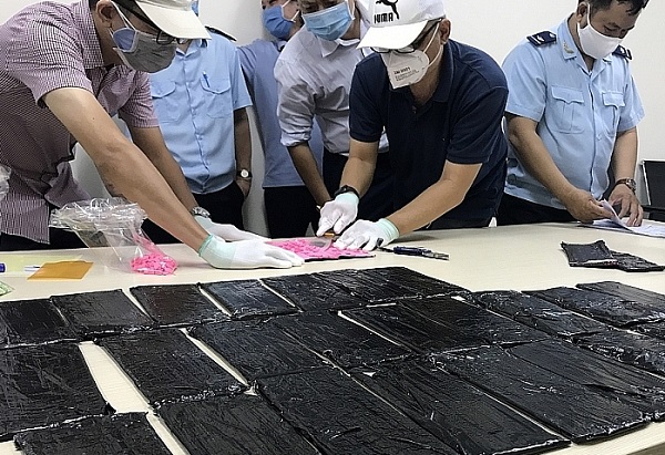 Phát hiện nhiều hàng hóa vi phạm qua luồng xanh, vàng