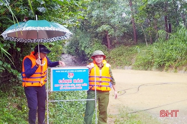 Hơn 23.000 học sinh phải nghỉ học do mưa lớn kéo dài gây ngập cục bộ tại Hà Tĩnh