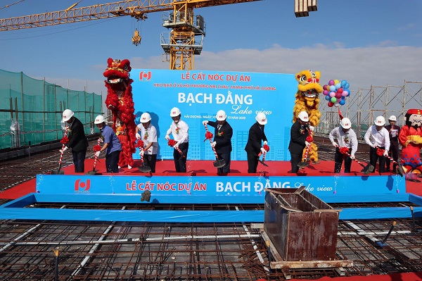 Công ty CP Đầu tư Newland cất nóc dự án Bạch Đằng Lake View