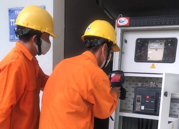 EVNNPC: Tỷ lệ tiếp nhận yêu cầu qua Cổng dịch vụ công vượt 3,88% kế hoạch EVN giao