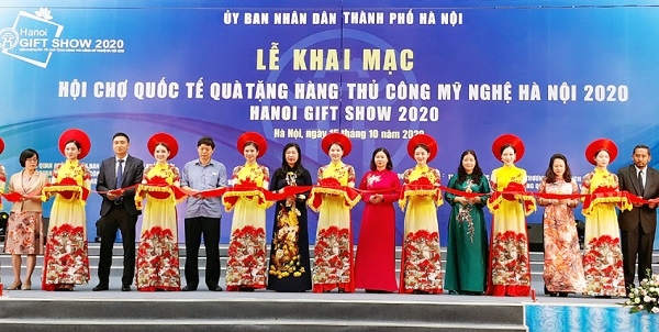 Hà Nội, khai mạc Hội chợ quốc tế quà tặng hàng thủ công mỹ nghệ