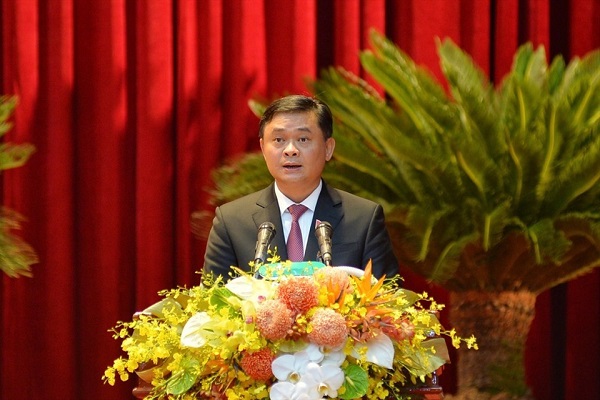 Bí thư Tỉnh ủy Nghệ An Thái Thanh Quý trình bày Báo cáo chính trị Đại hội