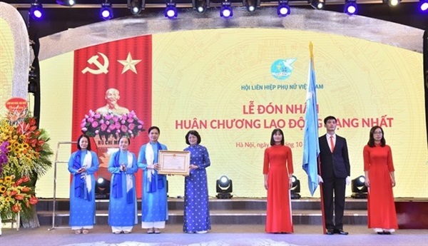 Hội Liên hiệp Phụ nữ Việt Nam đón nhận Huân chương Lao động hạng Nhất