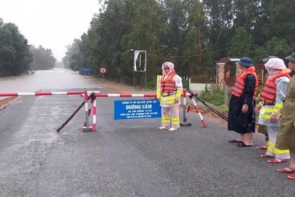 Hà Tĩnh: Sơ tán khẩn cấp hơn 45.000 người dân đi tránh lũ