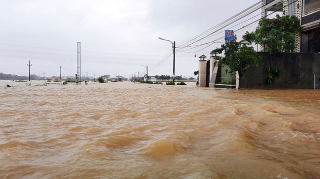 Vùng rốn lũ Đại Lộc (Quảng Nam) ngập sâu trong biển nước tháng 10.2020