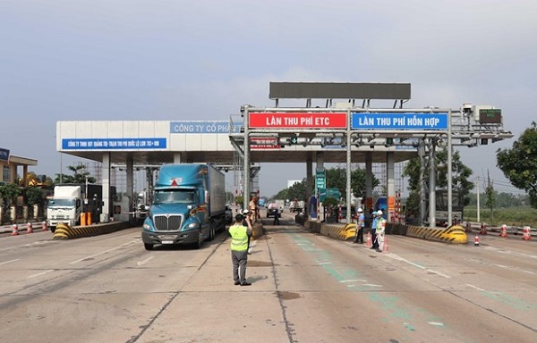 Tạm dừng thu phí trạm BOT trên Quốc lộ 1 qua Quảng Trị để cứu trợ bão lũ