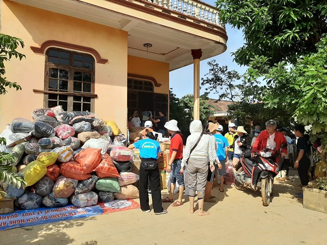 Nghệ An: Các tổ chức, cá nhân và doanh nghiệp đăng kí ủng hộ hơn 34,2 tỷ đồng ủng hộ người dân vùng lũ