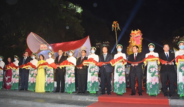 Gần 100 gian hàng tham gia Tuần hàng “Made in Vietnam – Tinh hoa Việt Nam”