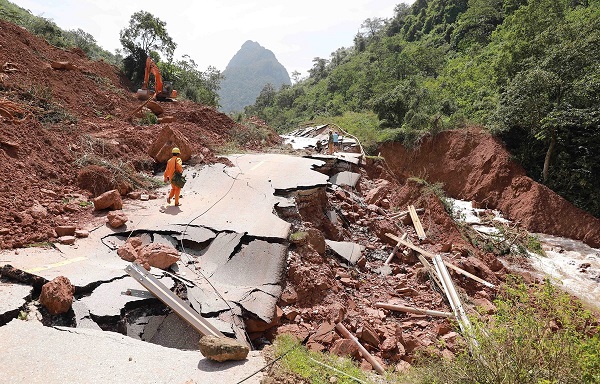 Vẫn còn 10 vị trí quốc lộ sạt lở, chưa thông tuyến tại miền Trung