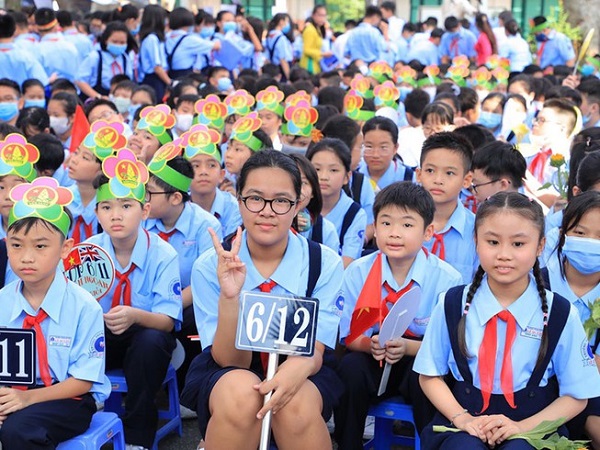 Học sinh lớp 6 Trường THCS Lê Quý Đôn (quận 3, TP.HCM) trong lễ khai giảng năm học mới.