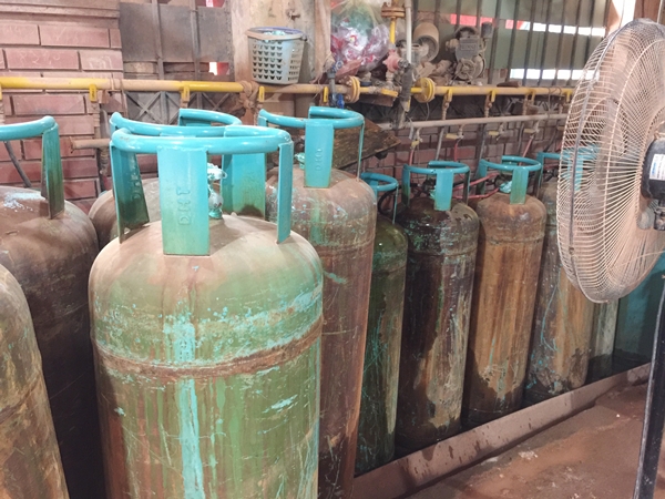 Gia Lâm (Hà Nội): Nguy cơ cháy nổ tiềm ẩn từ những cơ sở sang chiết gas tại xã Bát Tràng