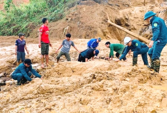 Bão số 9: 70 người chết và mất tích