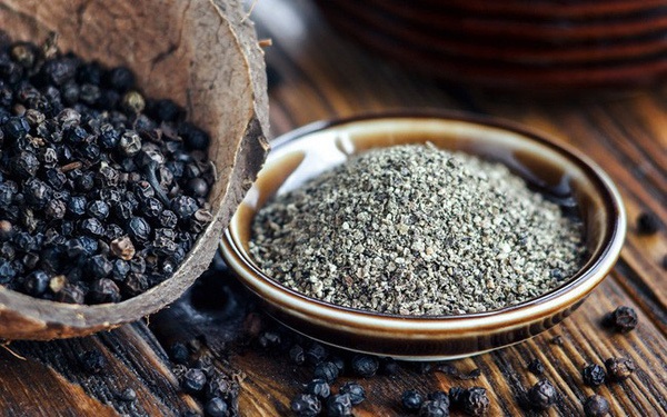 Thị trường giá nông sản ngày 30/10: Giá cà phê giảm, tiêu tăng trở lại