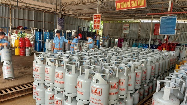 Từ ngày 1/11, giá gas tăng thêm 19.000 đồng/bình
