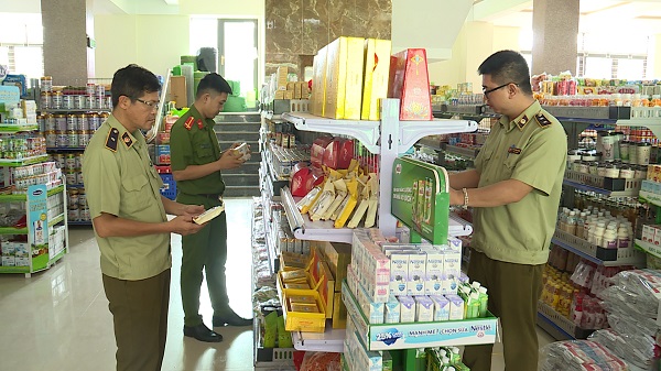 Điện Biên: Phát hiện, xử lý 1.665 vụ vi phạm về hàng lậu, gian lận thương mại