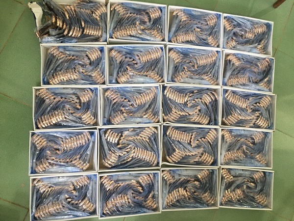 Hàng trăm đồng hồ Hublot giả bị tịch thu