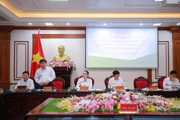 Ông Lê Văn Trang – Phó Tổng giám đốc EVNNPC phát biểu