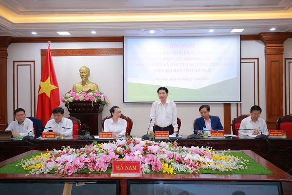 Ông Trương Quốc Huy – Phó bí thư Tỉnh ủy, Chủ tịch Uỷ ban Nhân dân tỉnh Hà Nam cũng cam kết sẽ phối hợp chặt chẽ, tạo mọi điều kiện cho ngành Điện kinh doanh và hoàn thành sứ mệnh của mình