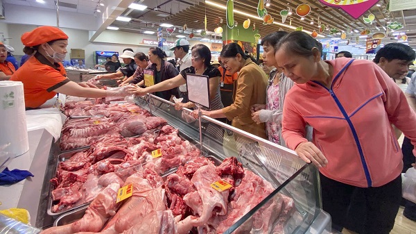 Lên phương án bảo đảm nguồn cung cấp lợn thịt dịp Tết