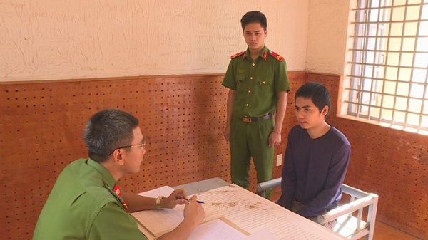 Đắk Lắk: Bắt đối tượng giả danh cán bộ QLTT đe dọa tống tiền