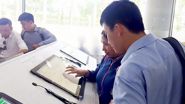 TPHCM: Kiến nghị ưu đãi phí giao dịch vụ công trực tuyến