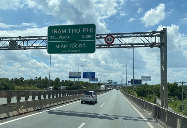 Hướng kết nối một chiều từ đường Long Phước vào đường cao tốc về hướng trung tâm TPHCM và hướng ngược lại
