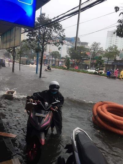 Các con đường ở thành phố Vũng Tàu bị ngập sau trong nước