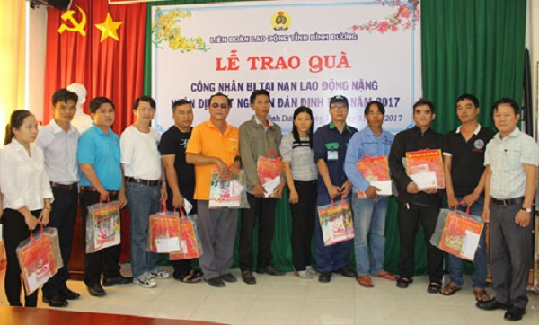 Tổng Liên đoàn Lao Động Việt Nam chỉ đạo các cấp công đoàn tập trung nguồn lực để chăm lo cho đoàn viên, công nhân lao động nhân dịp Tết Nguyên đán Tân Sửu 2021