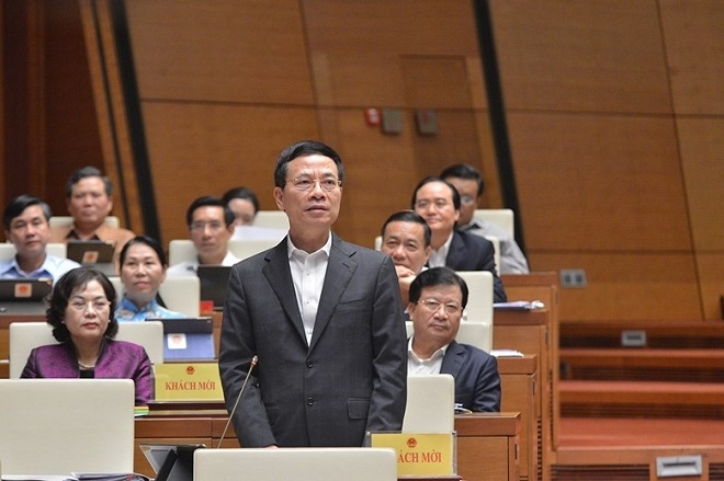 Bộ trưởng Bộ Thông tin và Truyền thông, Nguyễn Mạnh Hùng  trả lời chất vấn Đại biểu Quốc hội sáng 9/11/2020