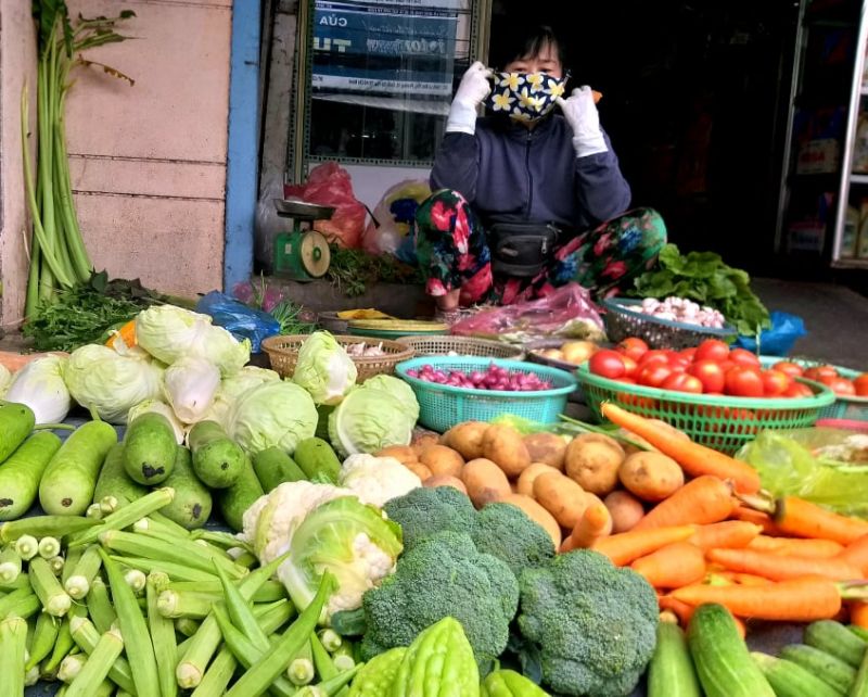 Giá thực phẩm hôm nay 10/11: Giá rau củ tiếp đà giảm