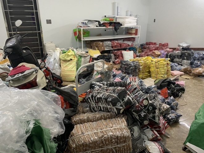 Quảng Ninh: Bắt giữ gần 8.000 sản phẩm quần áo nhập lậu, giả mạo thương hiệu