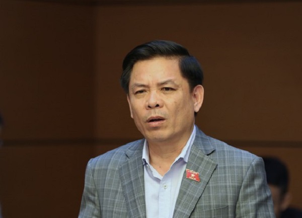 Bộ trưởng Bộ GTVT Nguyễn Văn Thể phát biểu tại phiên thảo luận tổ, sáng 11-11-2020.