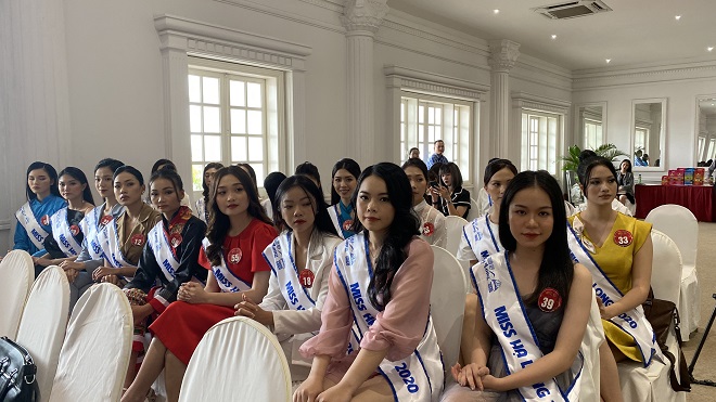 18 thí sinh lọt vào vòng Chung kết cuộc thi "Người đẹp Hạ Long 2020"