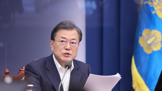Tổng thống Hàn Quốc Moon Jae-in phát biểu tại cuộc họp với các thư ký cấp cao ở Seoul ngày 9/11/2020.