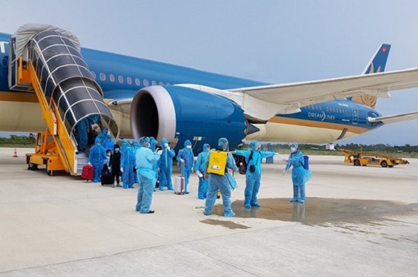 2 chuyến bay đưa 450 công dân Việt Nam về nước