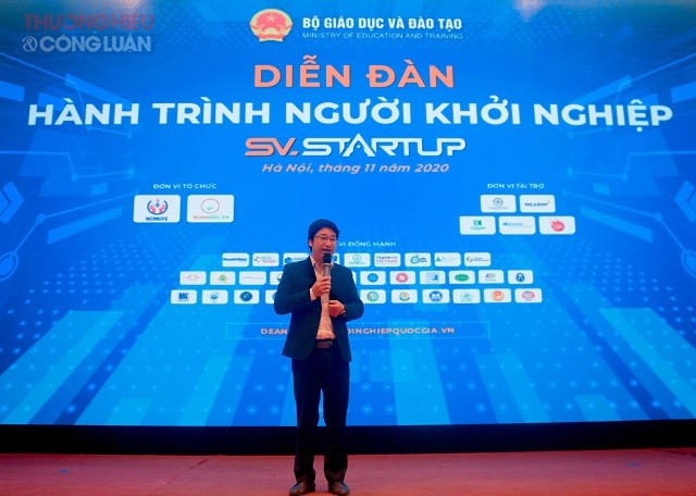 Ông Đỗ Mạnh Hùng – Chủ tịch HĐQT kiêm Tổng Giám đốc Novaedu chia sẻ tại diễn đàn