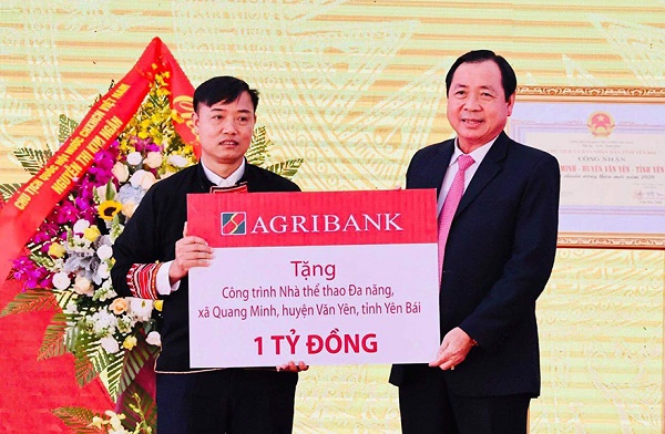 Agribank trao tặng nhà văn hoá thể thao đa năng cho xã Quang Minh - Yên Bái