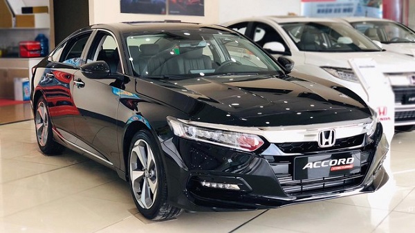 Honda Accord giảm ‘sốc’ 150 triệu đồng