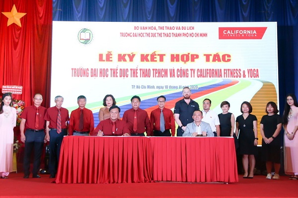 TPHCM: Trường Đại học Thể dục thể thao TP.HCM vừa ký biên bản hợp tác lâu dài với FLG Việt Nam