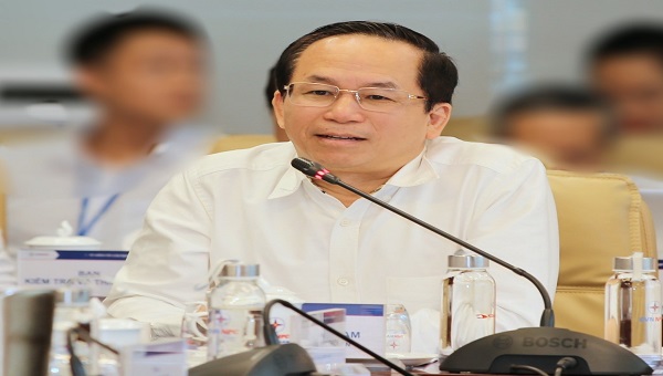 Ông Nguyễn Xuân Nam – Phó Tổng Giám đốc Tập đoàn Điện lực Việt Nam (EVN) phát biểu tại buổi họp