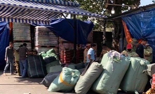 Phát hiện gần 50 kiện hàng hóa không có hóa đơn, chứng từ trên tàu hỏa