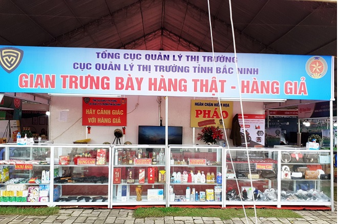 Cục QLTT Bắc Ninh: Tổ chức gian trưng bày phân biệt hàng thật, hàng giả