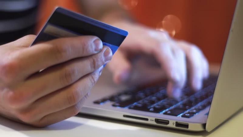 Từ 5/12, ngành thuế sẽ được nắm dữ liệu giao dịch ngân hàng của cá nhân