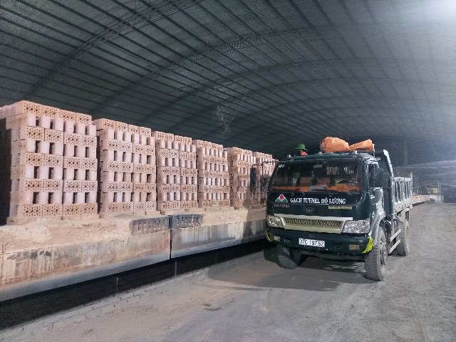 Nghệ An: Xí nghiệp gạch Tuynel Đô Lương bị ngừng sử dụng hóa đơn vì nợ thuế