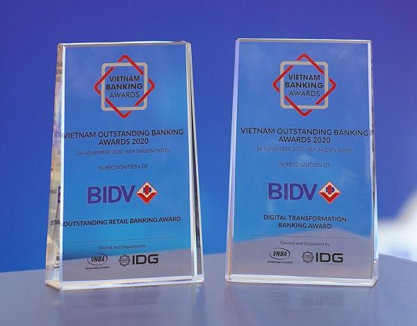 Giải thưởng Ngân hàng bán lẻ Tiêu biểu và Ngân hàng Chuyển đổi số Tiêu biểu ghi nhận những nỗ lực của BIDV trong năm 2020.