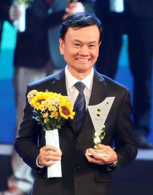 Ông Nguyễn Thanh Trung nhận giải thưởng Thương hiệu quốc gia 2020 - Ảnh: NGUYỄN KHÁNH
