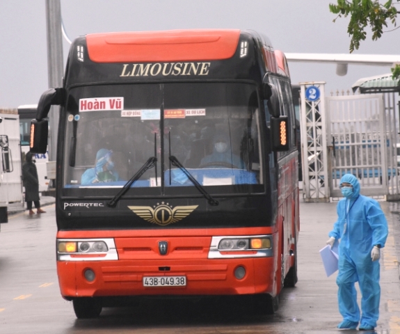 Đà Nẵng: Điều động 34 xe ô tô, cách ly y tế hơn 840 công dân về nước