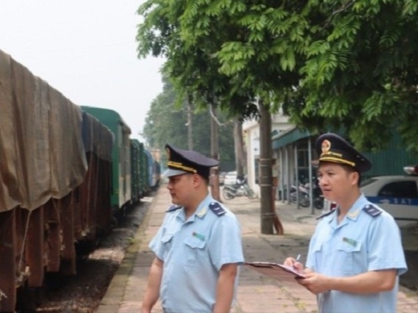 Cưỡng chế 2 doanh nghiệp nợ thuế và tiền xử phạt hơn 38 tỷ đồng